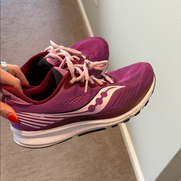 Saucony Women's Purple and Pink Athletic Shoes - Picture 2 of 6